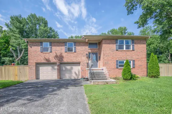 214 Luther Jackson Drive, Maryville, TN 37804