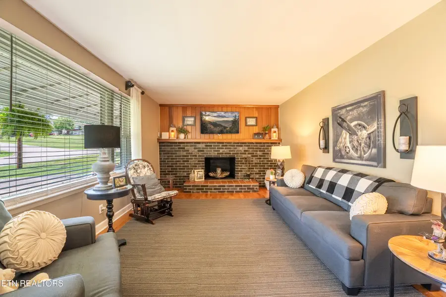5716 Melstone Rd, Knoxville, TN 37912 - #2