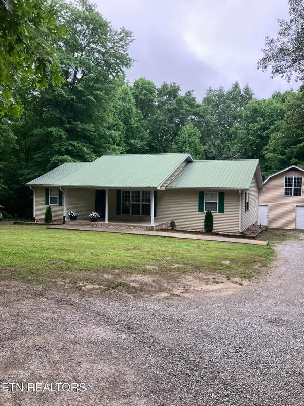 2712 Tinchtown Rd, Jamestown, TN 38556