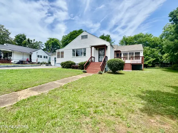 1703 Charles Drive, Knoxville, TN 37918