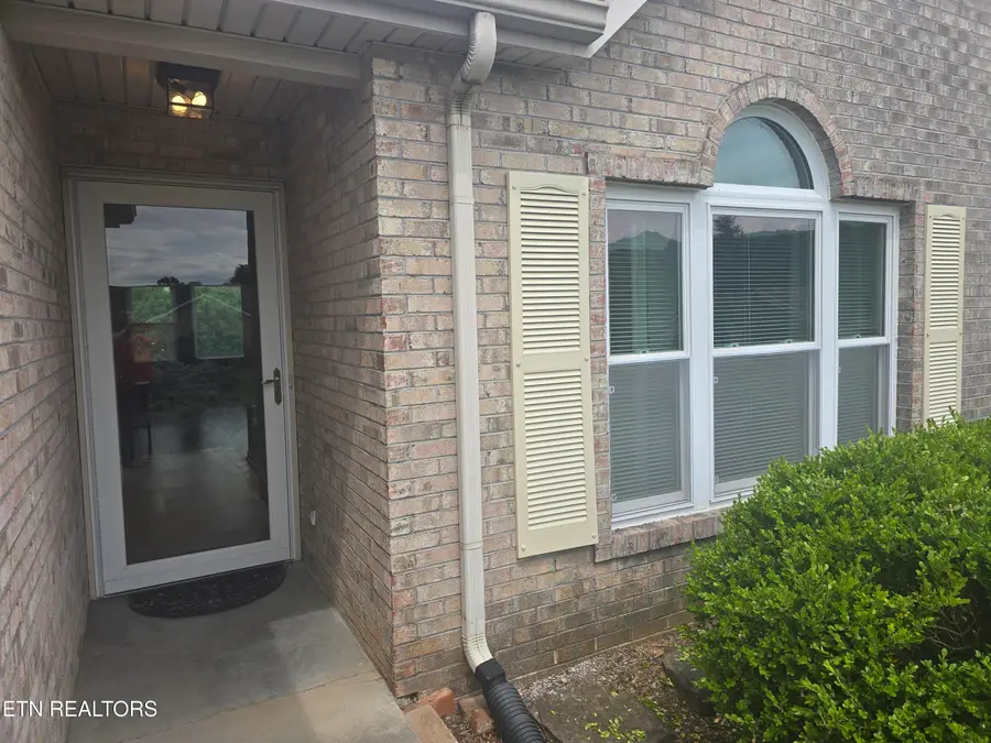 7228 Ghiradelli Rd, Knoxville, TN 37918 - #2