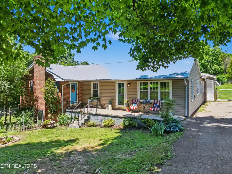 848 Lakeshore Rd, Talbott, TN 37877 - #3