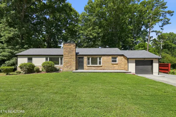 1621 Hollywood Rd, Knoxville, TN 37909