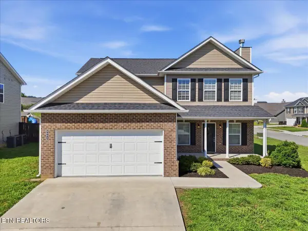 8002 Cambridge Reserve Drive, Knoxville, TN 37924