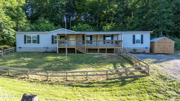 1591 Trig Long Rd, Dandridge, TN 37725