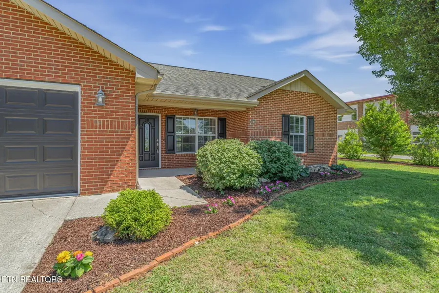 1504 Jett Rd, Maryville, TN 37804 - #2