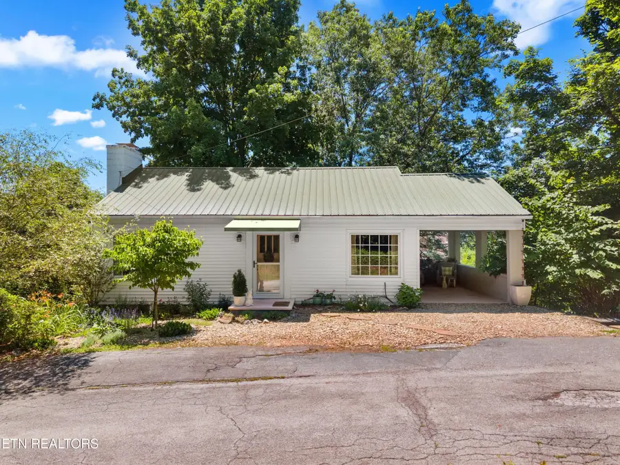 218 Circle Drive, Greeneville, TN 37745 - #2