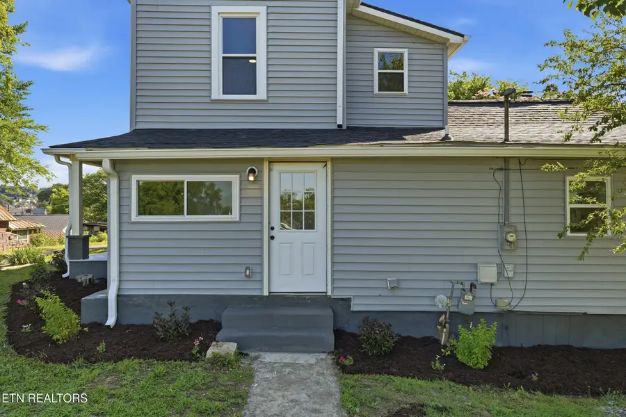 315 Poplar St, Lenoir City, TN 37771 - #3