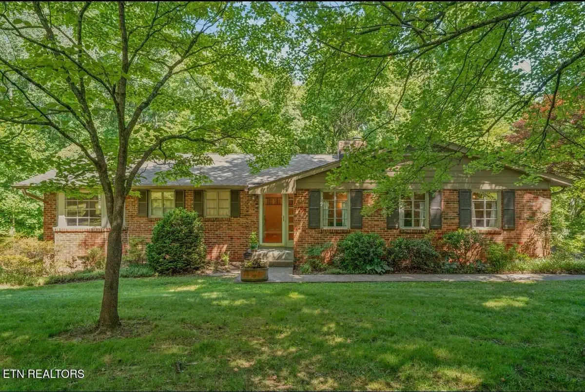 1121 Snowdon Drive, Knoxville, TN 37912 - #1