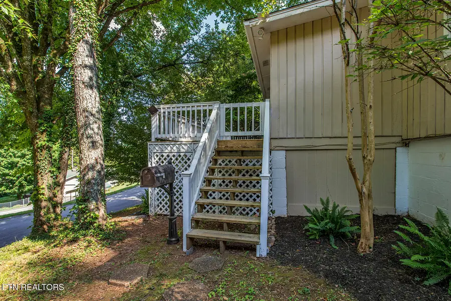 102 Oxford Rd, Oak Ridge, TN 37830 - #3
