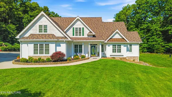 824 Midway Rd, Strawberry Plains, TN 37871