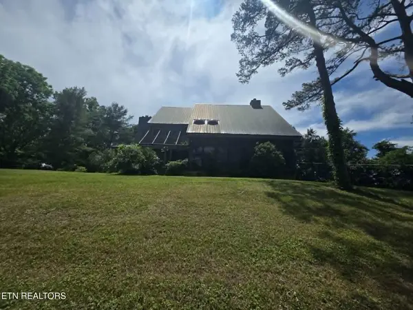 228 Marcella Rd, Cumberland Gap, TN 37724