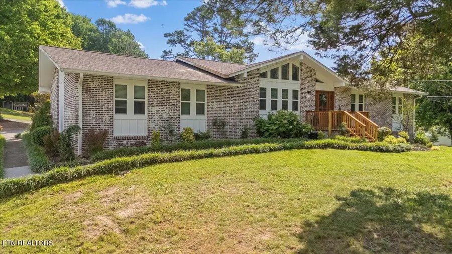 8528 Heiskell Rd, Powell, TN 37849 - #2