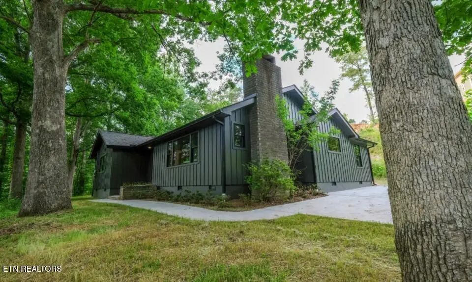 306 Glades Rd, Gatlinburg, TN 37738 - #1