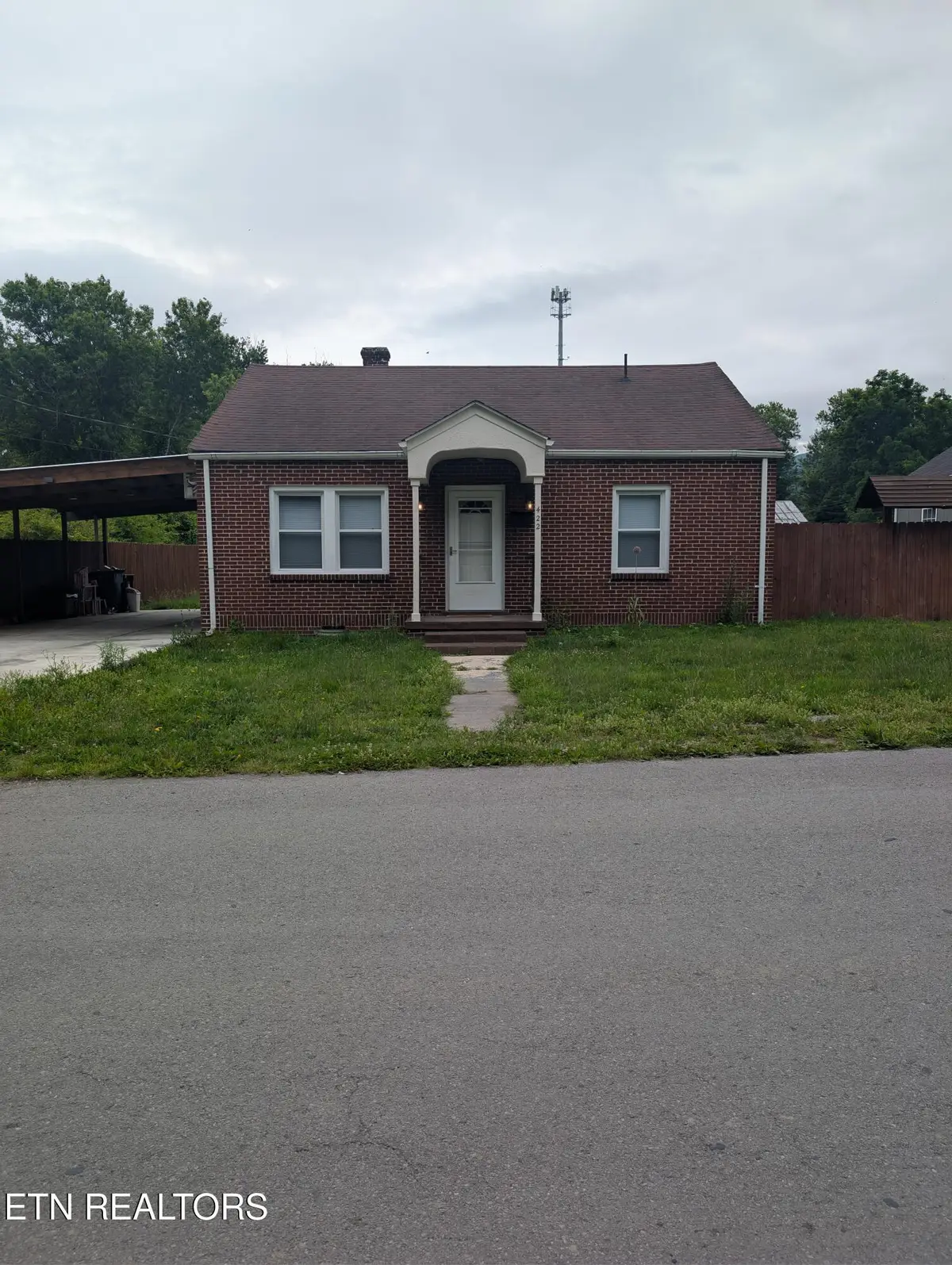 422 Wilderness Rd, Middlesboro, KY 40965 - #1