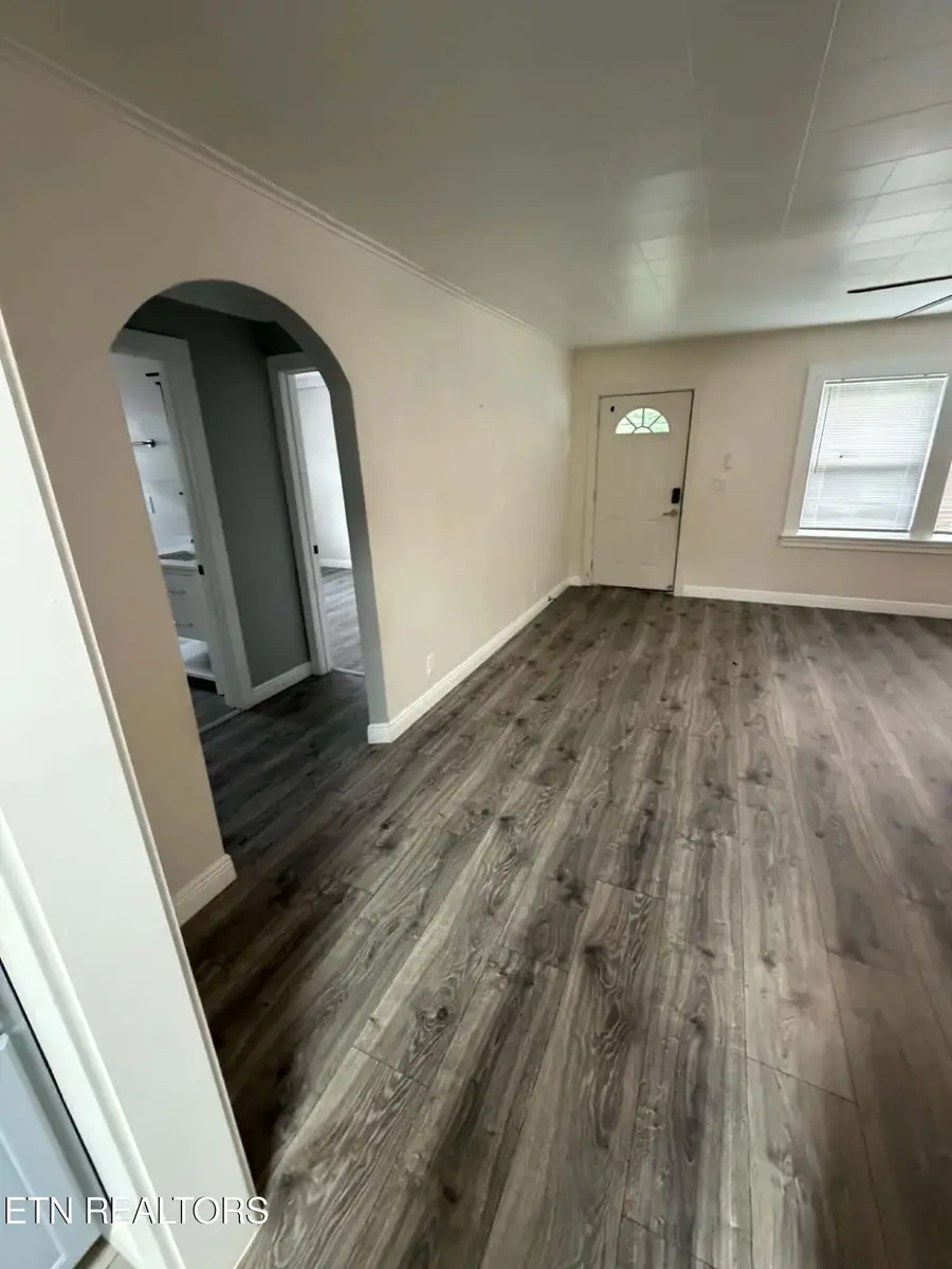 422 Wilderness Rd, Middlesboro, KY 40965 - #3