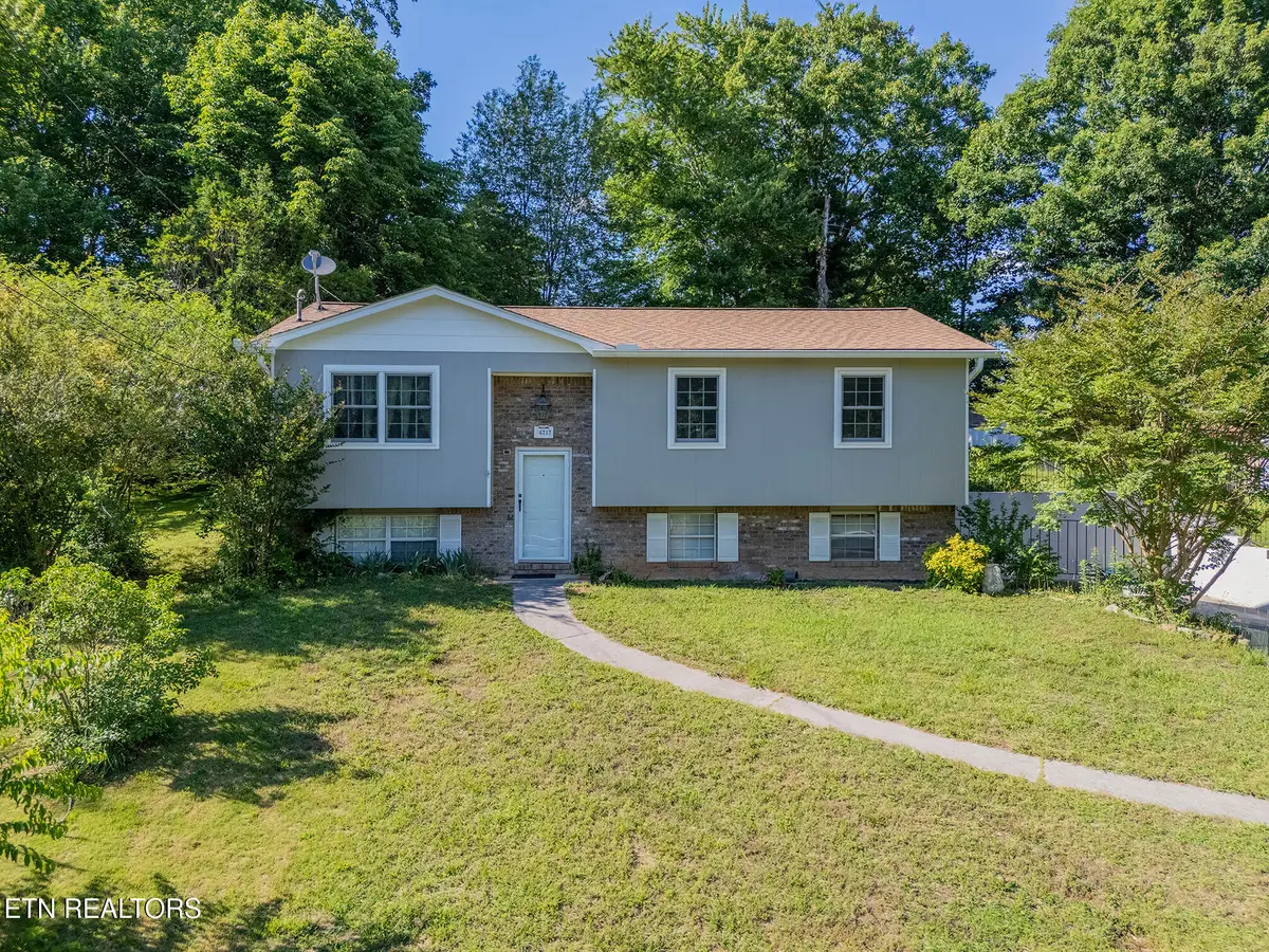 6217 Starhurst Drive, Knoxville, TN 37921 - #1