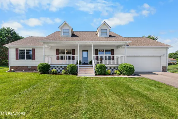 1354 Towe String Rd, Jacksboro, TN 37757