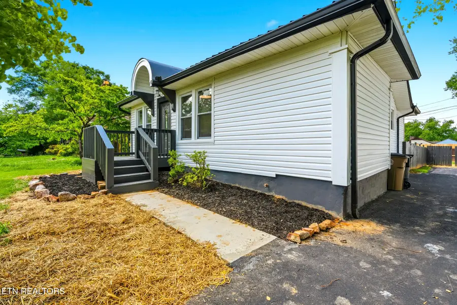 3317 Monmouth St, Knoxville, TN 37917 - #2