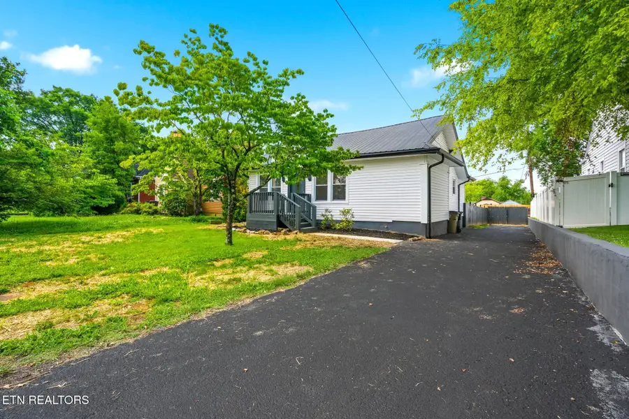 3317 Monmouth St, Knoxville, TN 37917 - #3