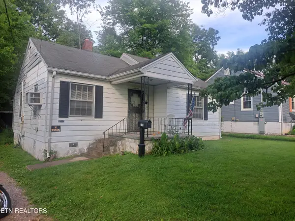 2710 Fairview St, Knoxville, TN 37917