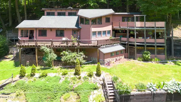 800 Tumbling Creek Rd, Erwin, TN 37650