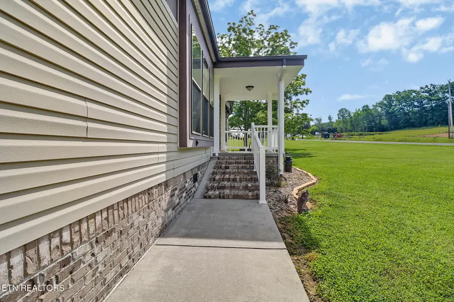2734 Blaylock Rd, Crossville, TN 38572 - #3