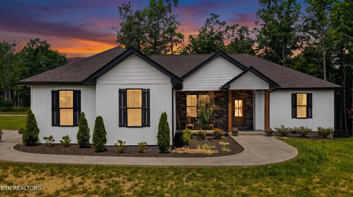 738 Toomey Falls Rd, Oneida, TN 37841 - #1