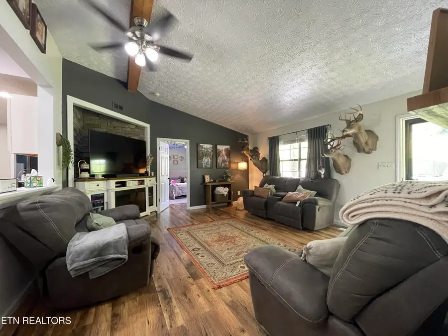 2811 Lake City Hwy, Rocky Top, TN 37769 - #3