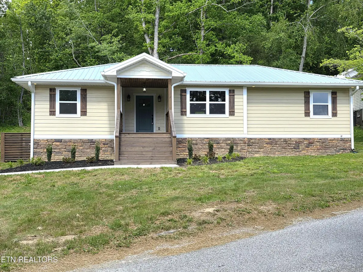 590 Litton Rd, Oneida, TN 37841 - #1