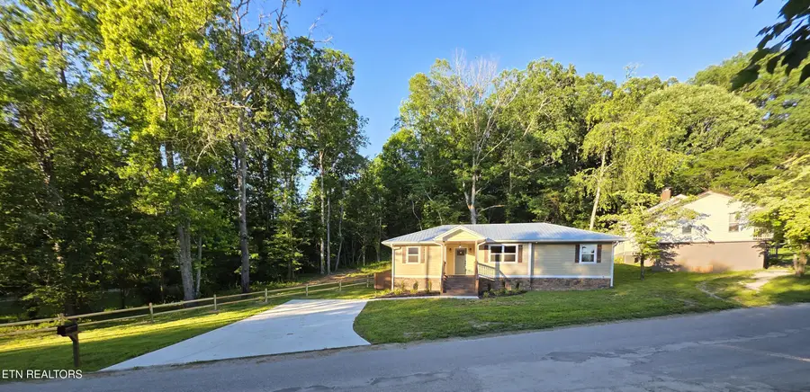 590 Litton Rd, Oneida, TN 37841 - #2