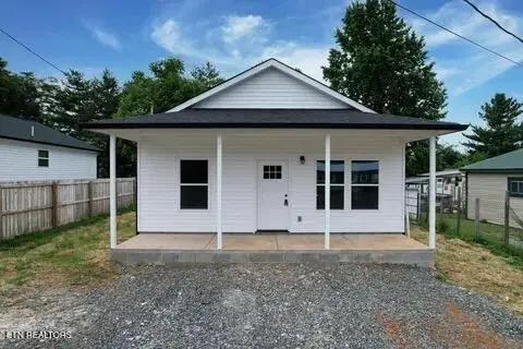 2015 SE Blythe Ave, Cleveland, TN 37311