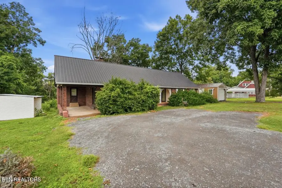 553 Lafayette Rd, Red Boiling Springs, TN 37150 - #3