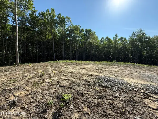 969 Lewallen Rd, Sunbright, TN 37872