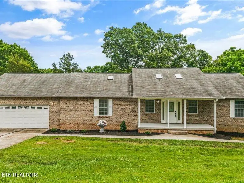 851 Rawhide Tr, Lenoir City, TN 37772 - #2