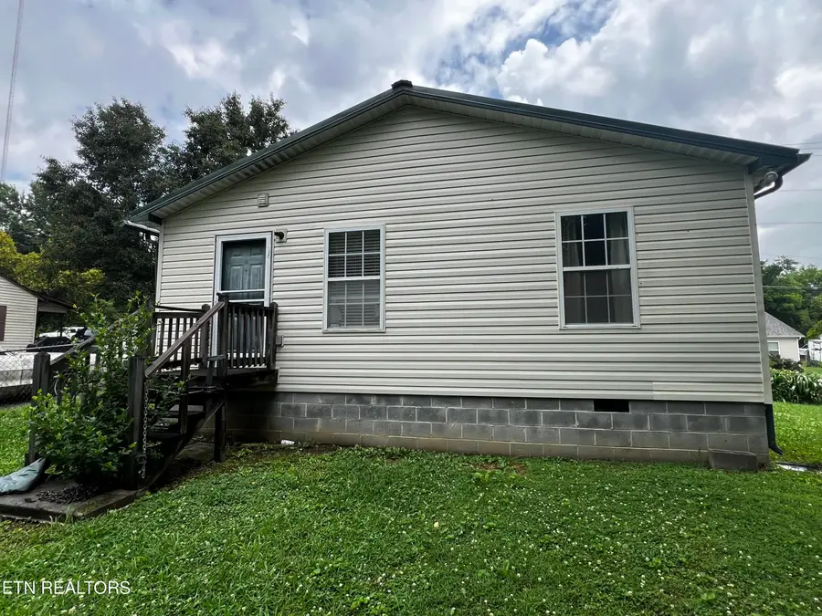 3321 Thomas St, Knoxville, TN 37921 - #2