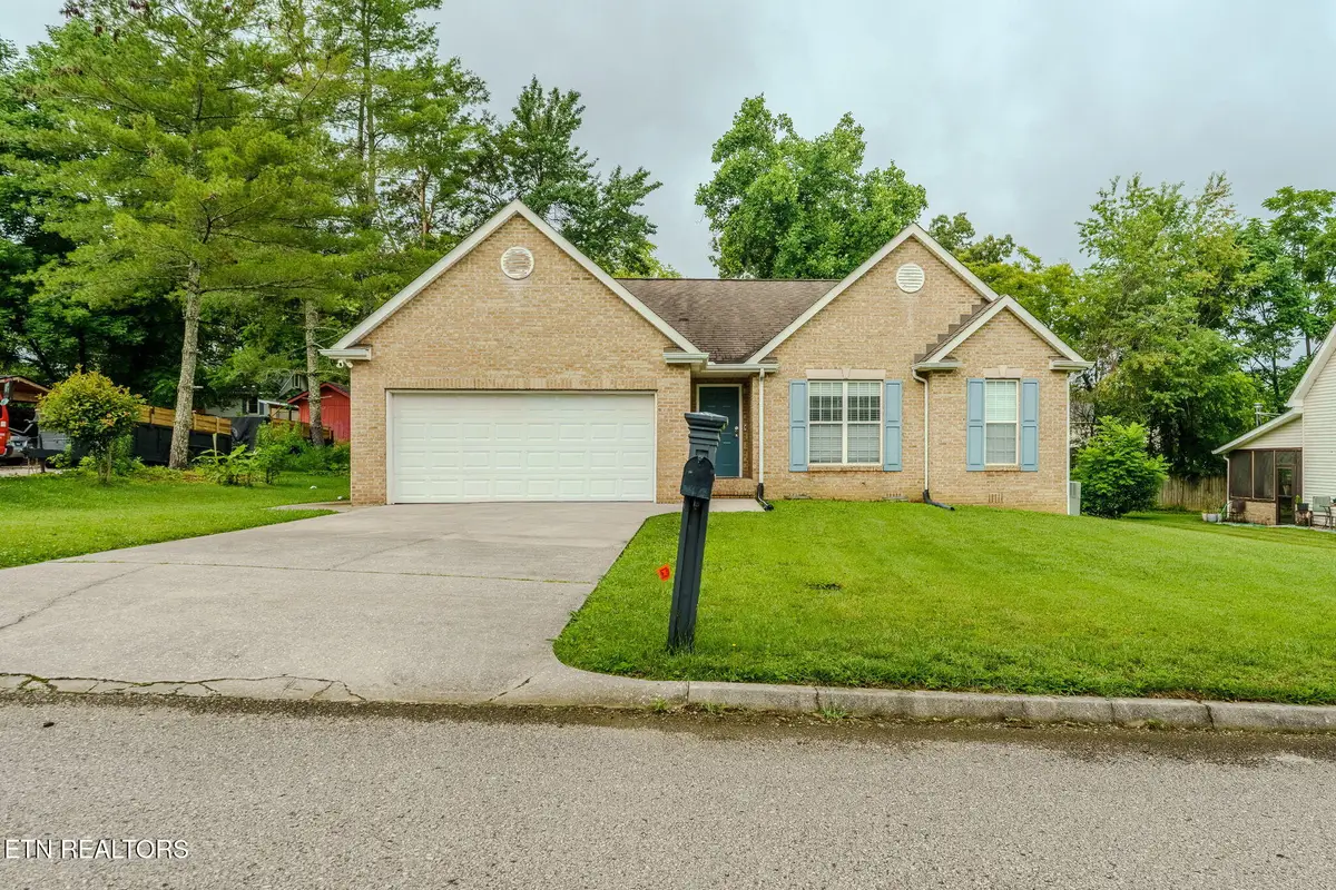 7213 Emerald Heath Rd, Powell, TN 37849 - #1