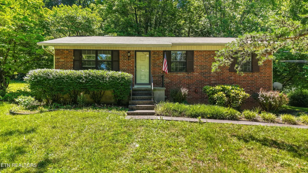 4304 Woodvale Drive, Knoxville, TN 37918 - #1