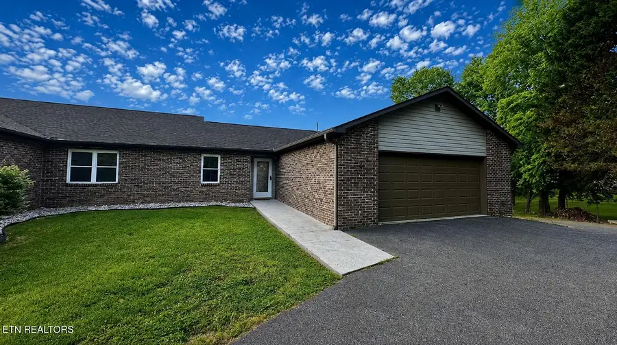 330 Villa Drive, Seymour, TN 37865 - #2