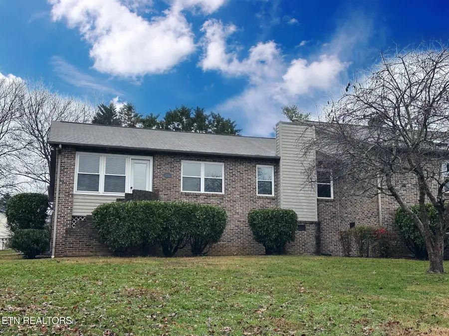 330 Villa Drive, Seymour, TN 37865 - #3