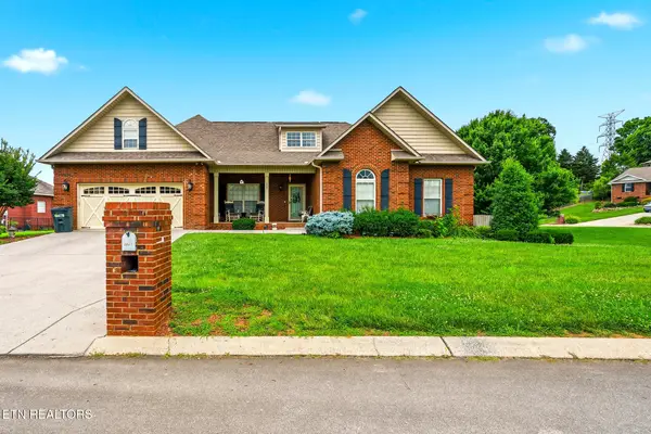 3047 S Hampton Way, Maryville, TN 37803