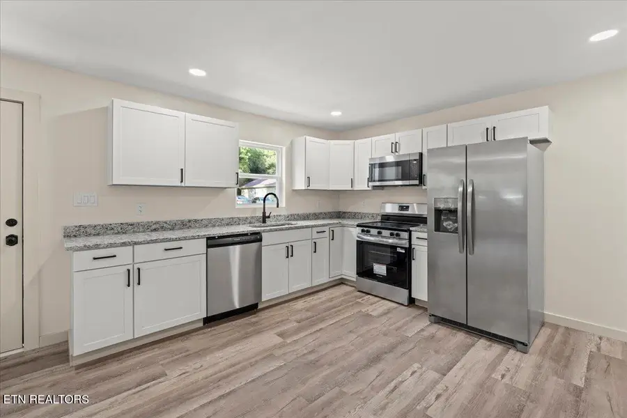 1805 Chestnut St, Sweetwater, TN 37874 - #3