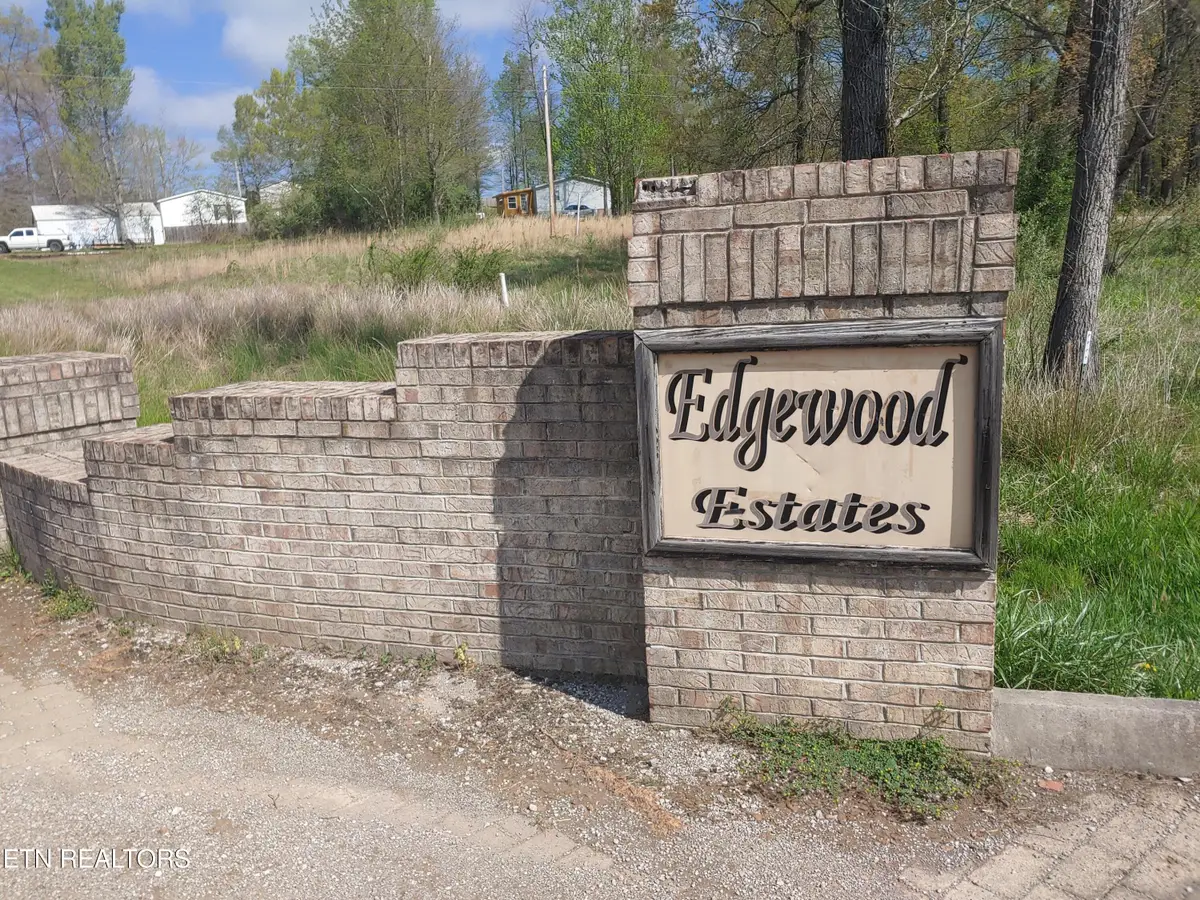 Edgewood Blvd, Oneida, TN 37841 - #1