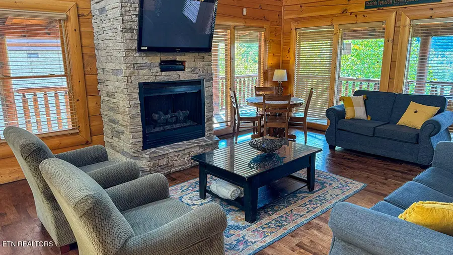 1352 Timberwolf Way, Sevierville, TN 37876 - #3