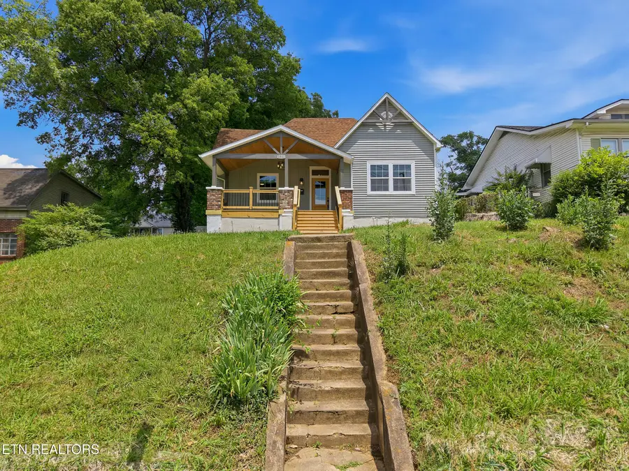 1511 Coker Ave, Knoxville, TN 37917 - #2