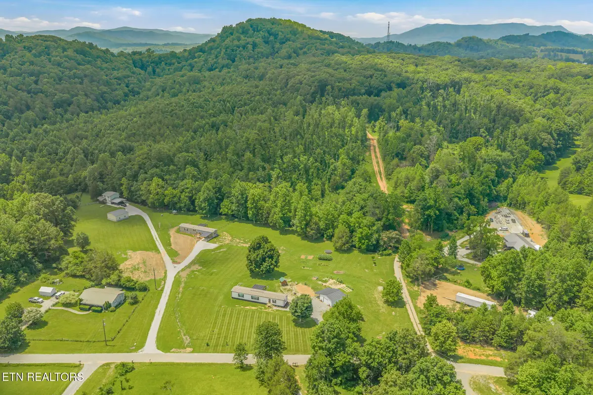 286 Jd Farms Rd, Tellico Plains, TN 37385 - #1