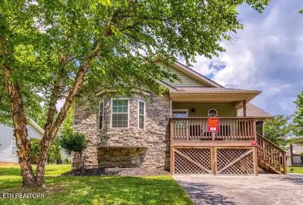 650 Lloyd Huskey Rd, Pigeon Forge, TN 37863