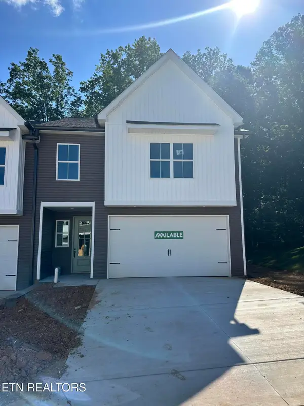 1641 Lateglow Way, Knoxville, TN 37931