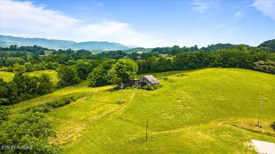211 Pump Hollow Rd, Speedwell, TN 37870 - #2