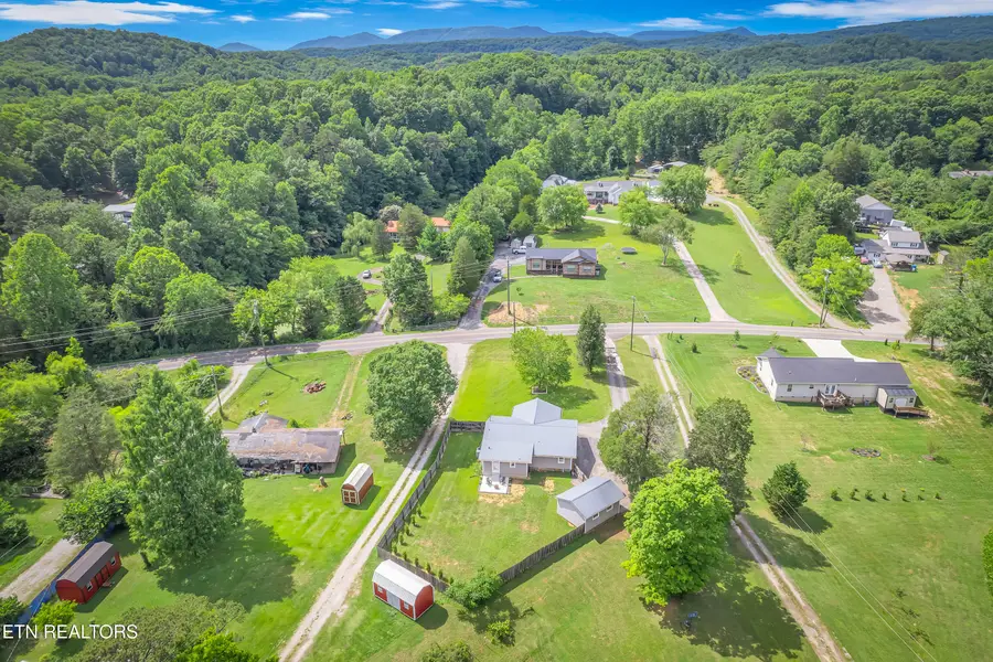 546 Pine Ridge Rd, Clinton, TN 37716 - #3